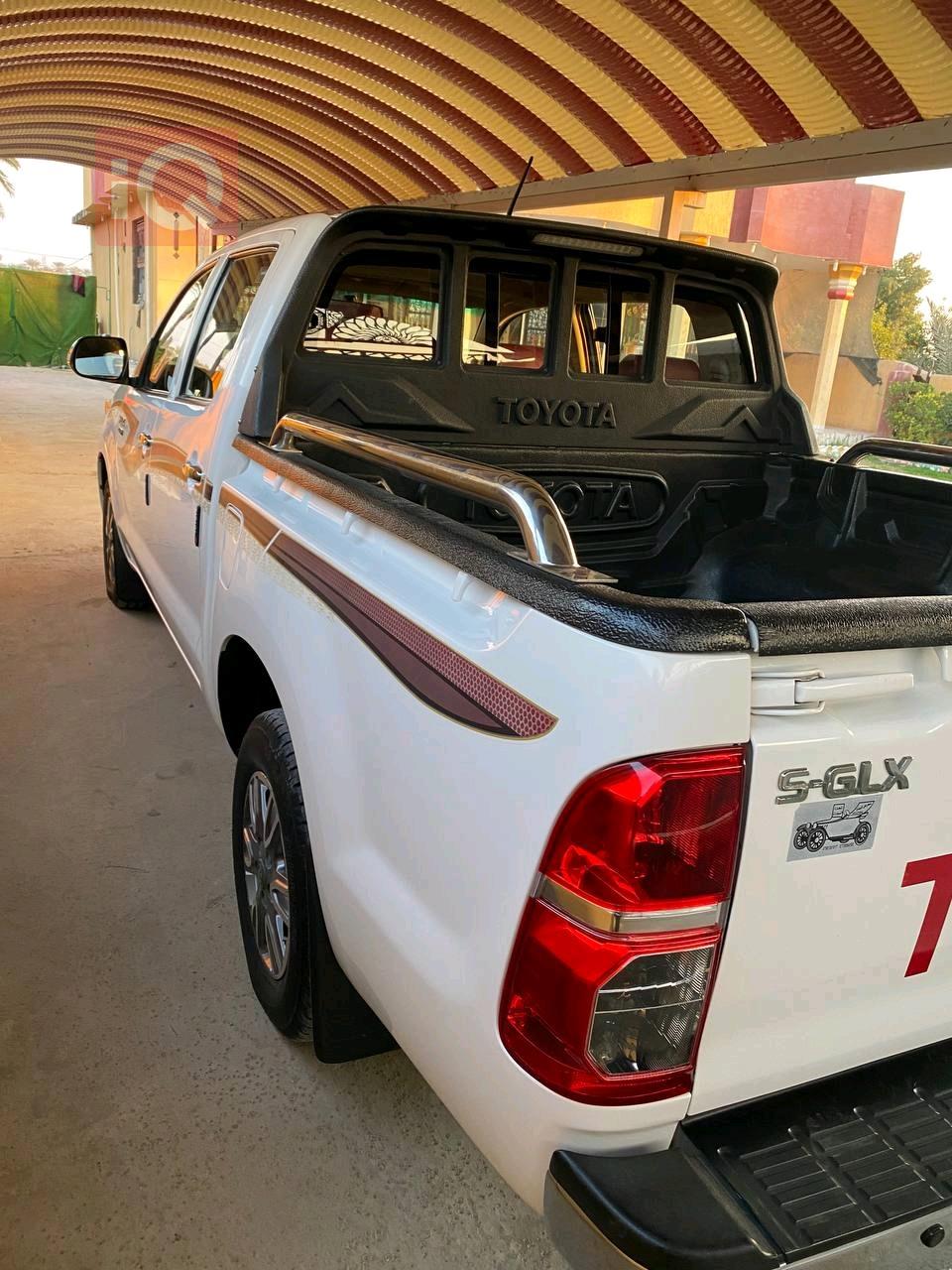 Toyota Hilux